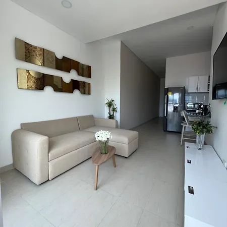 Encantador Apto Al Lado Del Aerop Y De La Playa Apartment