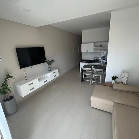 Apartment Encantador Apto Al Lado Del Aerop Y De La Playa